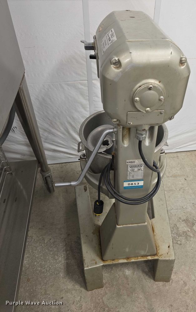 image for item DZ3773 Hobart A200E  mixer