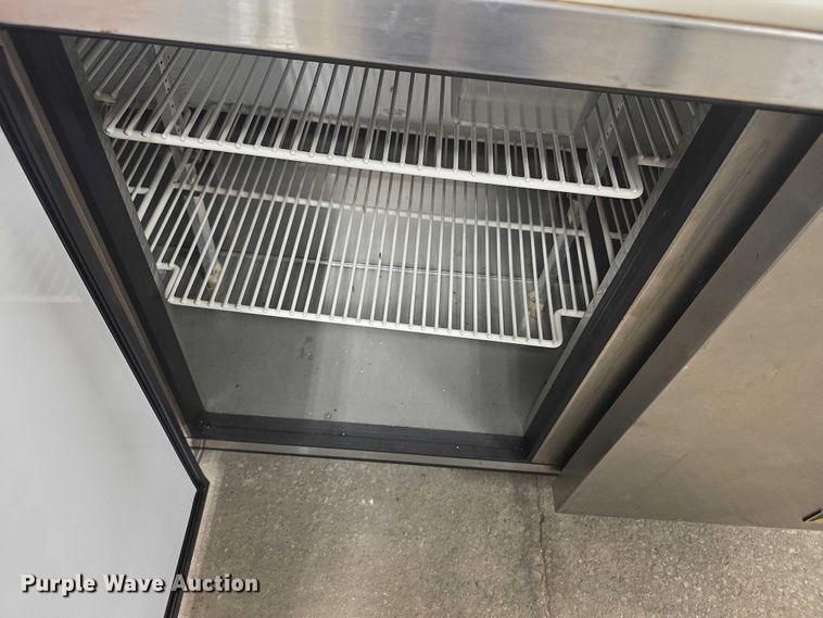 image for item DZ3774 (3) food service stations