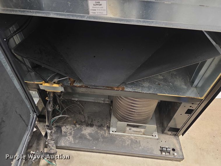 image for item DZ3776 Coca Cola 8-slotted soda machine RVCC6608 vending machine