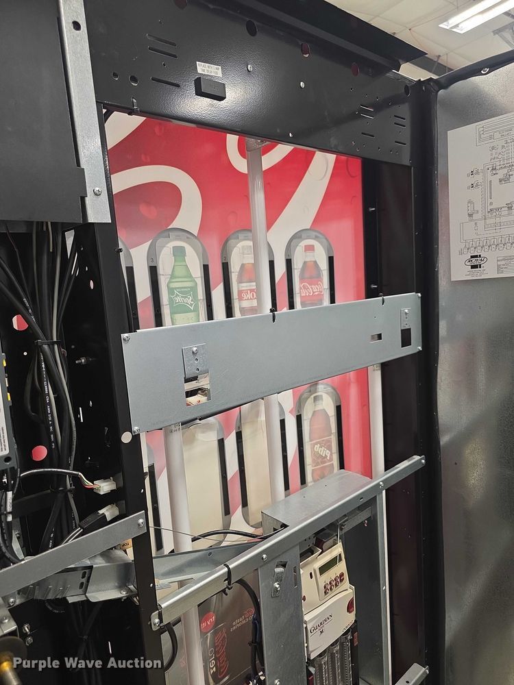 image for item DZ3776 Coca Cola 8-slotted soda machine RVCC6608 vending machine