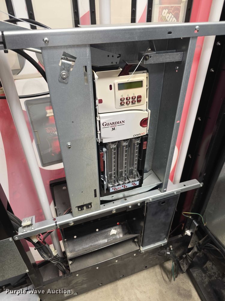 image for item DZ3776 Coca Cola 8-slotted soda machine RVCC6608 vending machine