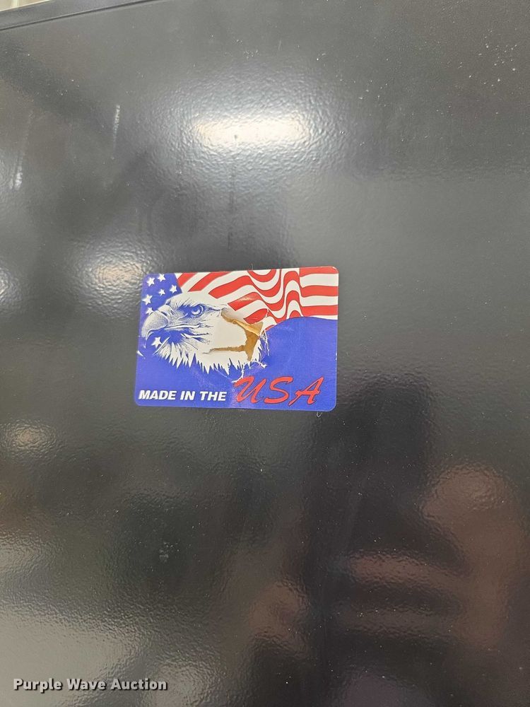 image for item DZ3776 Coca Cola 8-slotted soda machine RVCC6608 vending machine