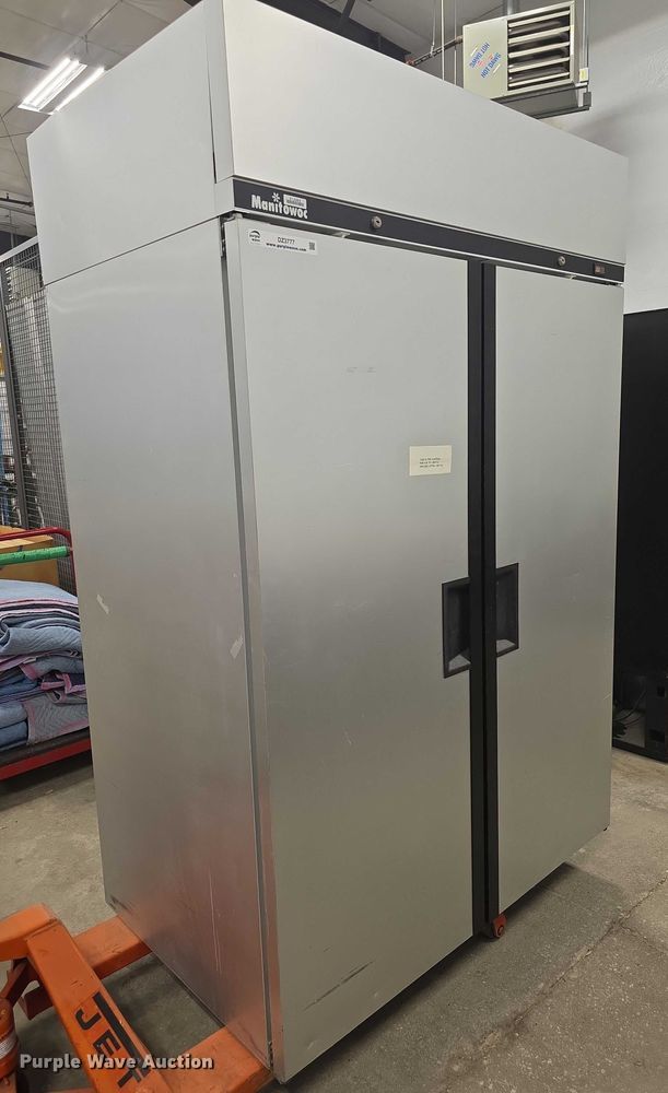 image for item DZ3777 Manitowoc AV2A  freezer