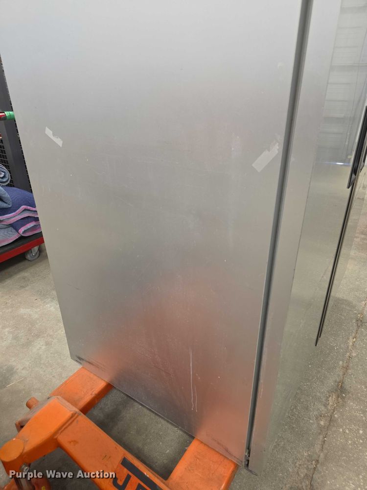 image for item DZ3777 Manitowoc AV2A  freezer