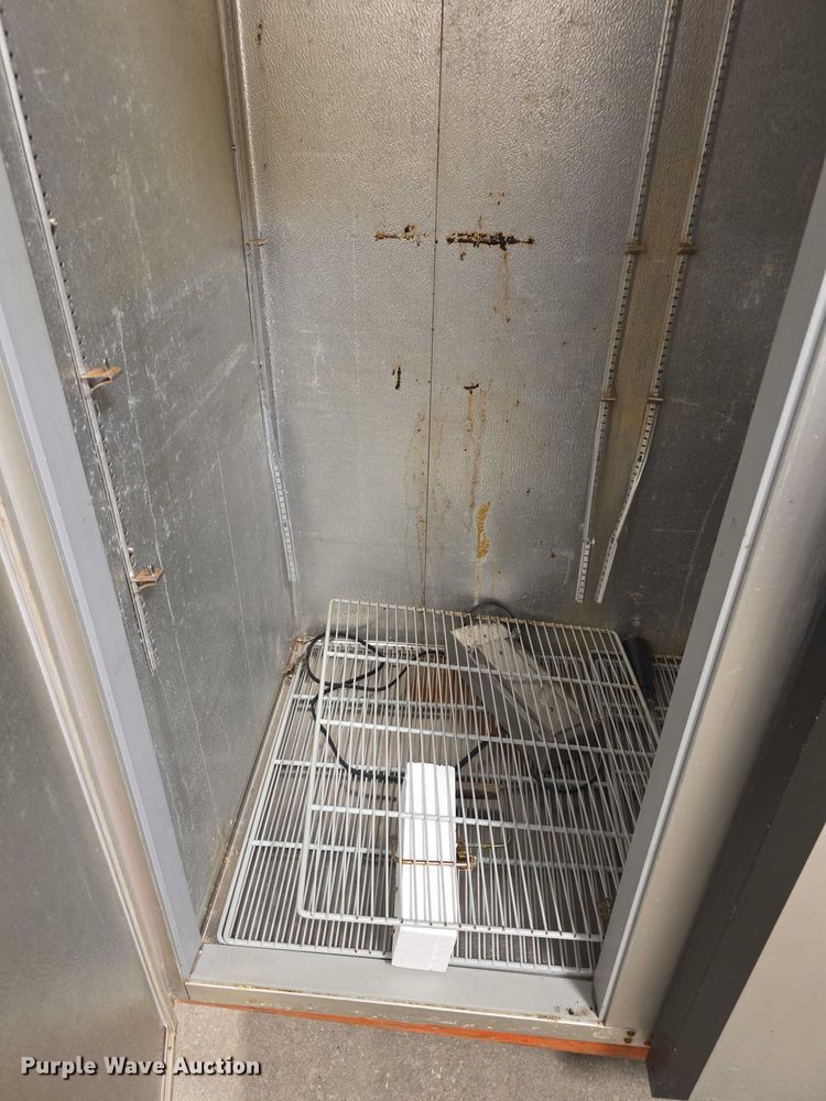 image for item DZ3777 Manitowoc AV2A  freezer