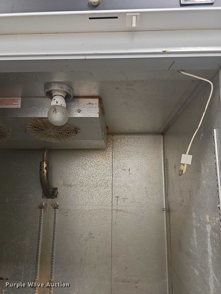 image for item DZ3777 Manitowoc AV2A  freezer