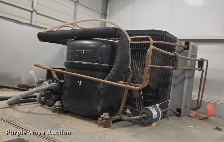 image for item DZ3777 Manitowoc AV2A  freezer