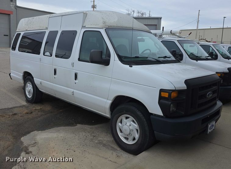 image for item DZ3787 2008 Ford E250 van