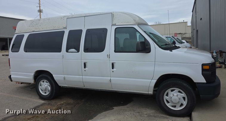 image for item DZ3787 2008 Ford E250 van