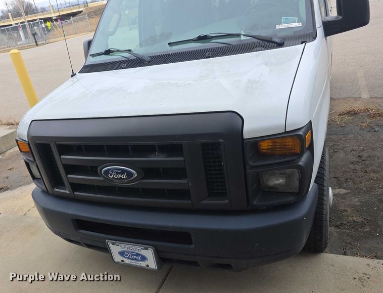 image for item DZ3787 2008 Ford E250 van