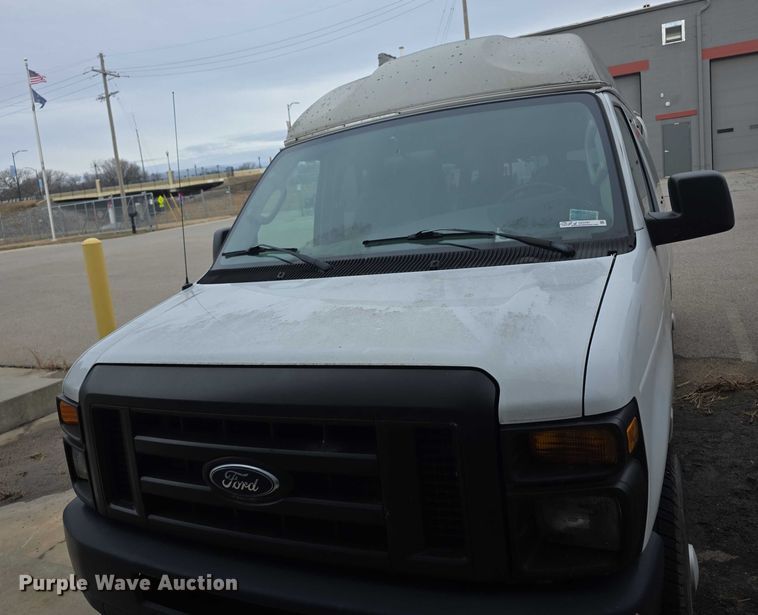 image for item DZ3787 2008 Ford E250 van
