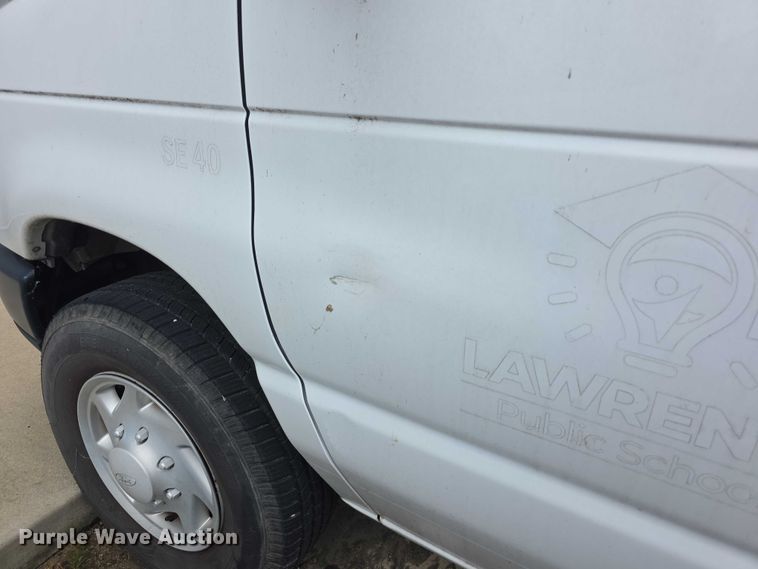 image for item DZ3787 2008 Ford E250 van