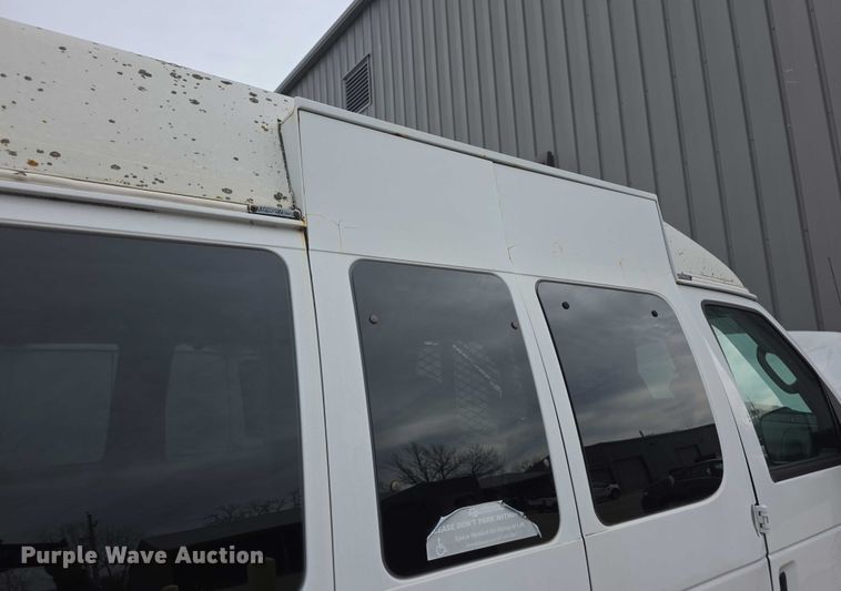 image for item DZ3787 2008 Ford E250 van