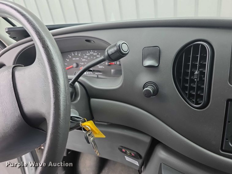 image for item DZ3787 2008 Ford E250 van