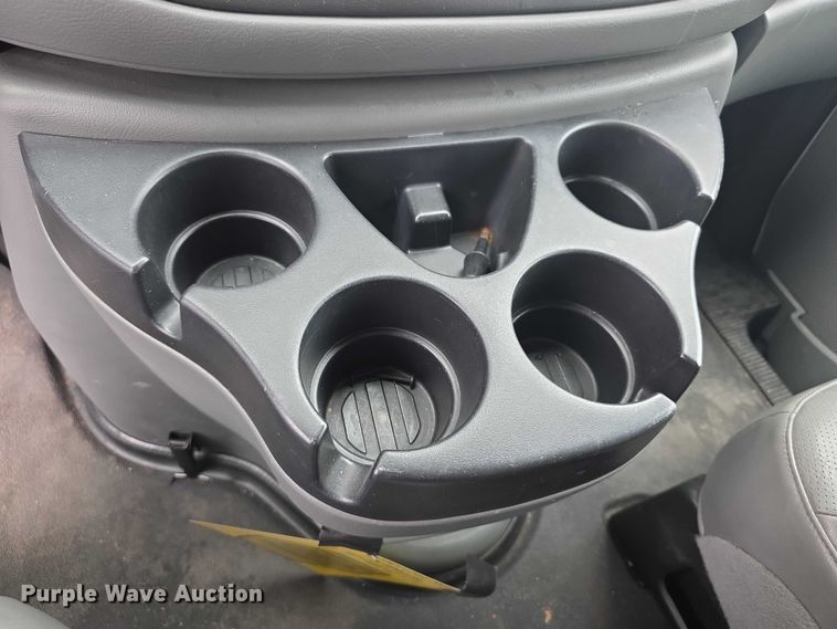 image for item DZ3787 2008 Ford E250 van