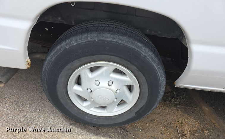 image for item DZ3787 2008 Ford E250 van