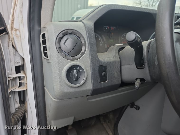 image for item DZ3788 2009 Ford E250 van