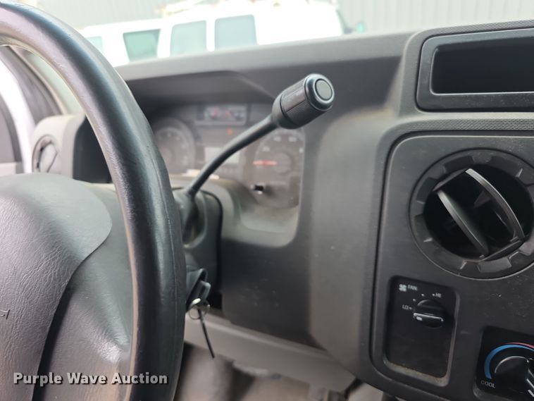 image for item DZ3788 2009 Ford E250 van