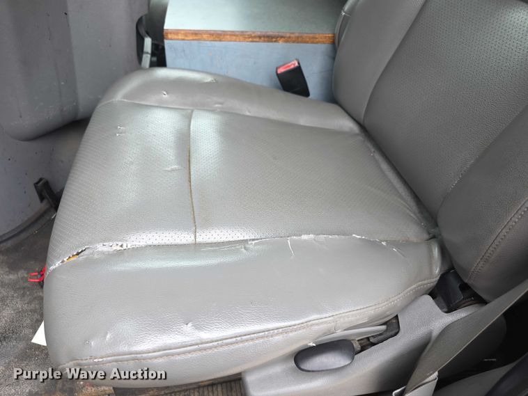 image for item DZ3789 2009 Ford E250 van