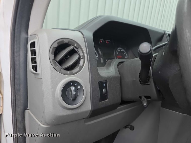 image for item DZ3789 2009 Ford E250 van