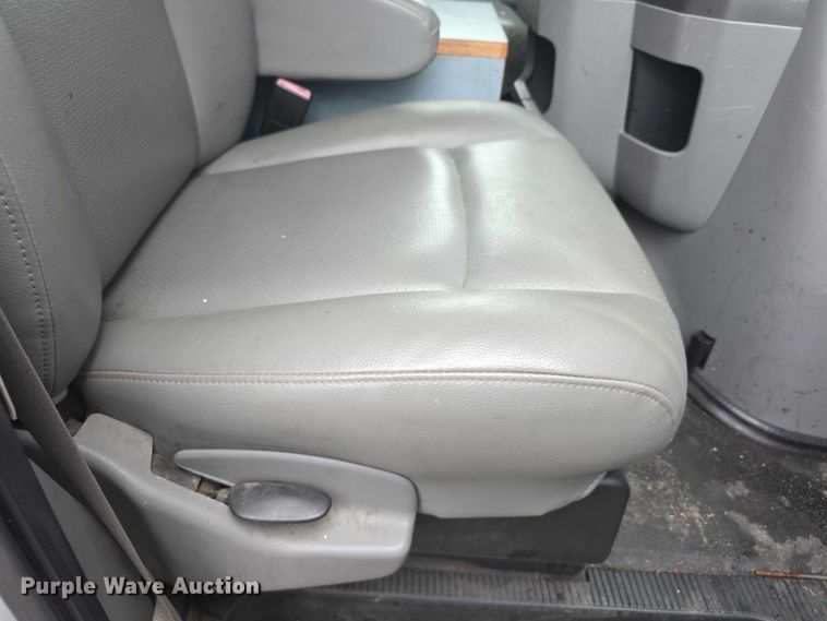 image for item DZ3789 2009 Ford E250 van