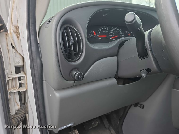 image for item DZ3790 2006 Ford E350 van