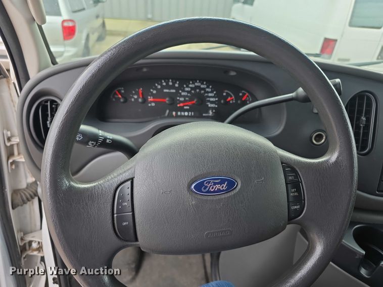 image for item DZ3790 2006 Ford E350 van