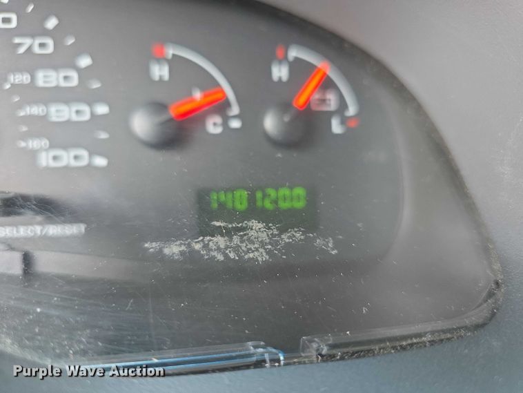 image for item DZ3790 2006 Ford E350 van