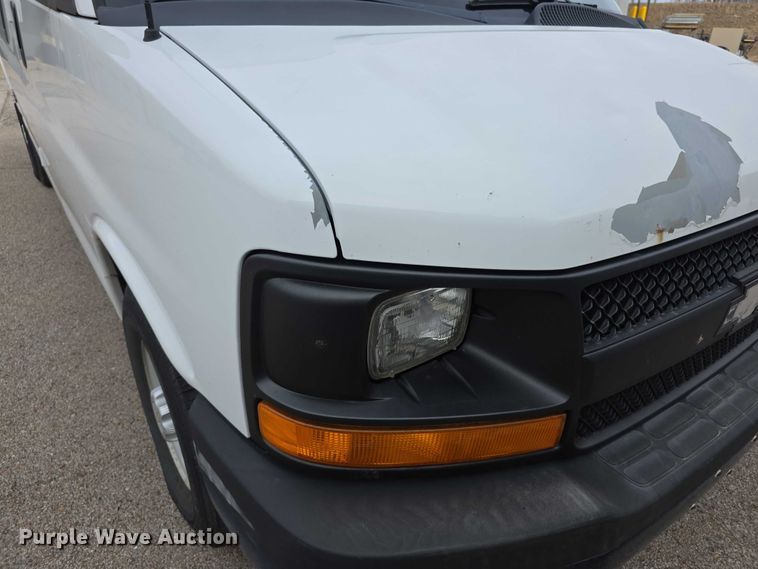 image for item DZ3792 2012 Chevrolet Express van