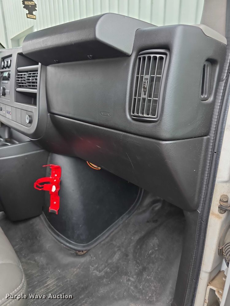 image for item DZ3792 2012 Chevrolet Express van