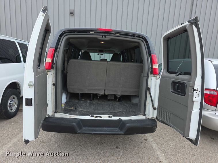 image for item DZ3792 2012 Chevrolet Express van