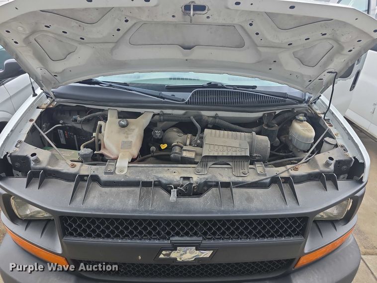 image for item DZ3792 2012 Chevrolet Express van