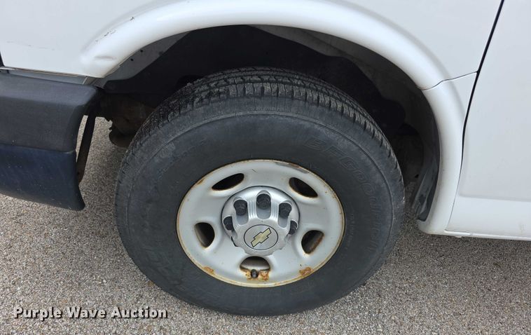 image for item DZ3792 2012 Chevrolet Express van