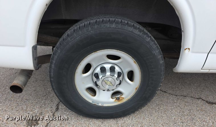 image for item DZ3792 2012 Chevrolet Express van