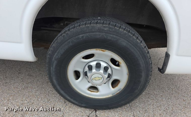 image for item DZ3792 2012 Chevrolet Express van