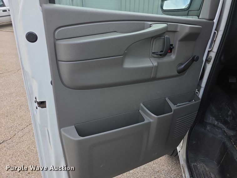 image for item DZ3793 2012 Chevrolet Express van