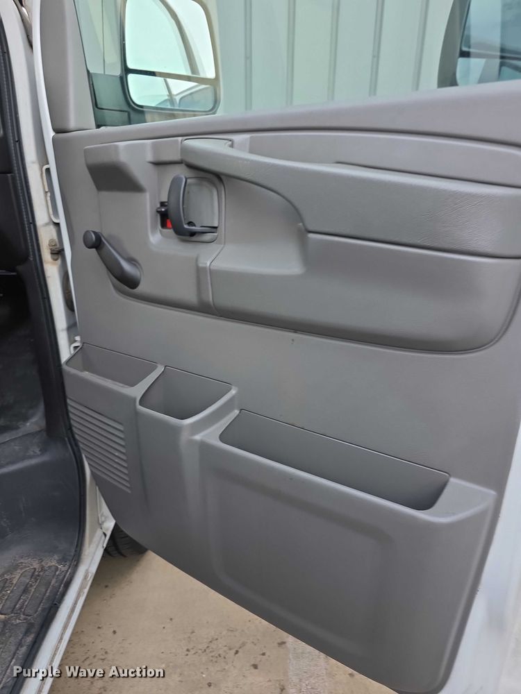 image for item DZ3793 2012 Chevrolet Express van