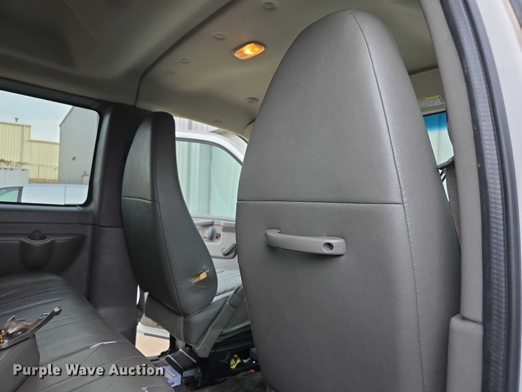 image for item DZ3793 2012 Chevrolet Express van