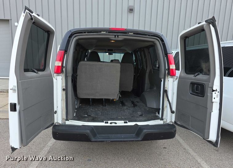 image for item DZ3793 2012 Chevrolet Express van