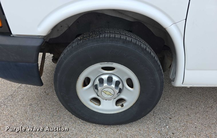 image for item DZ3793 2012 Chevrolet Express van