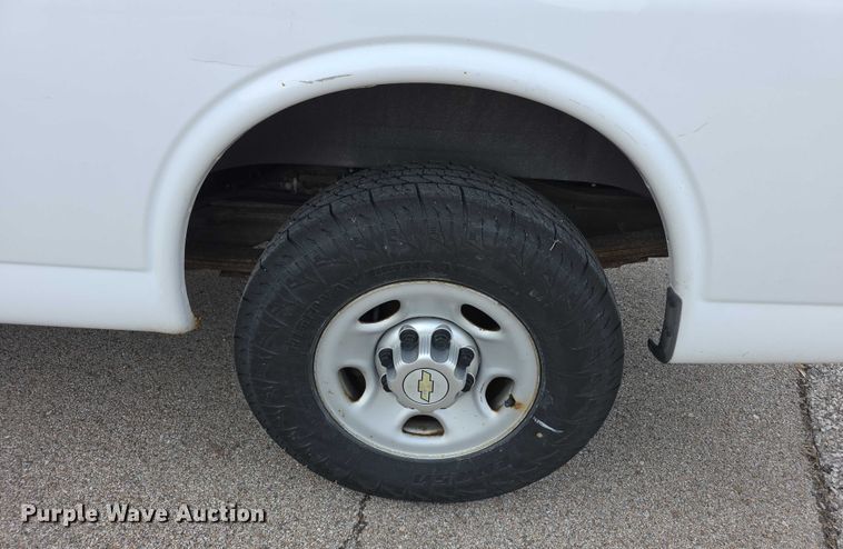 image for item DZ3793 2012 Chevrolet Express van