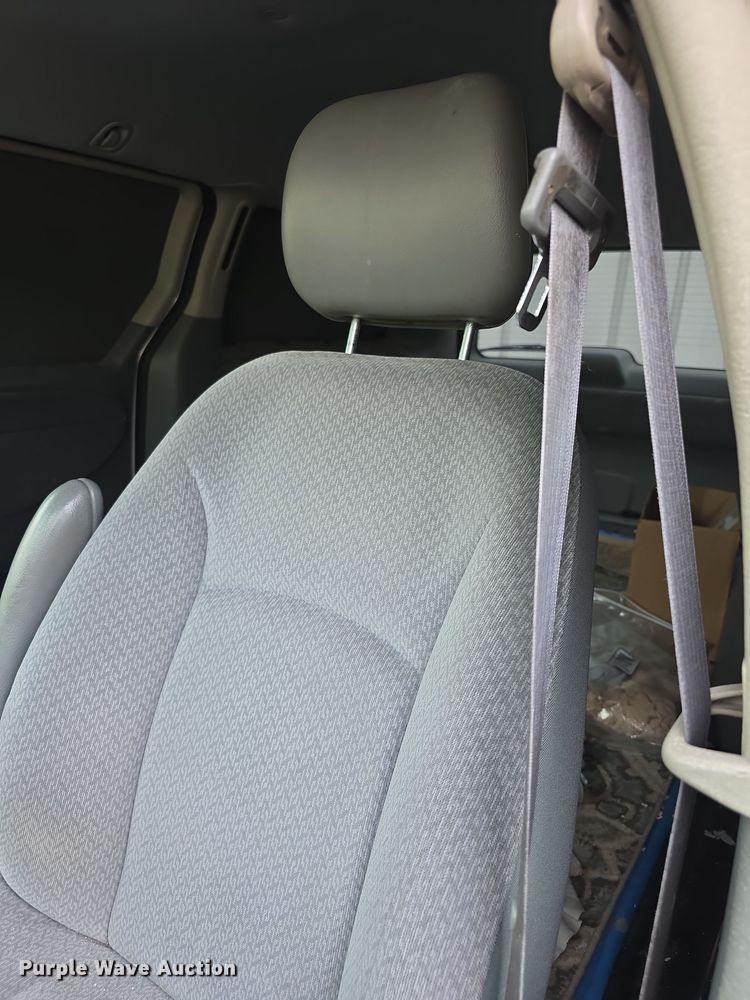 image for item DZ3794 2006 Dodge Grand Caravan C/V van