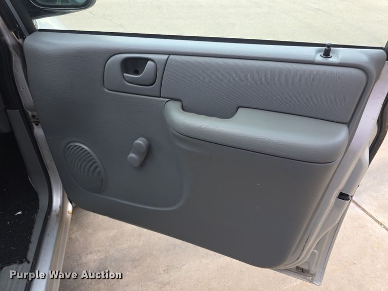 image for item DZ3794 2006 Dodge Grand Caravan C/V van