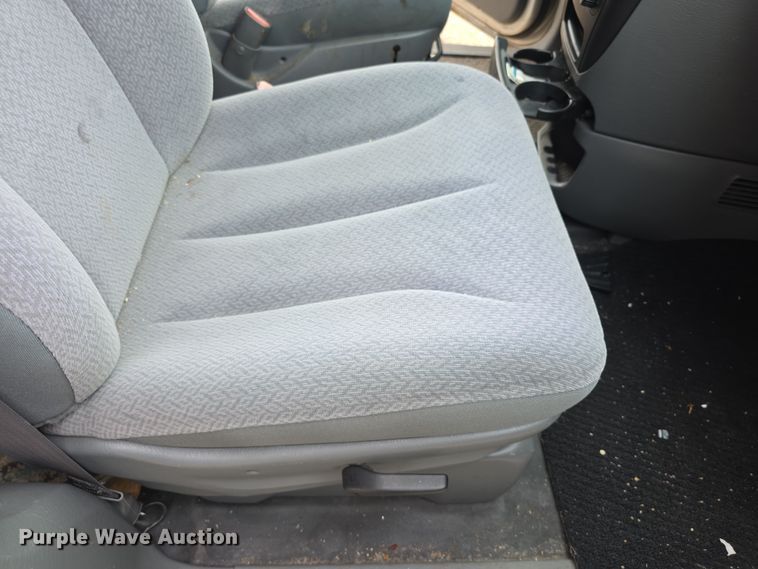 image for item DZ3794 2006 Dodge Grand Caravan C/V van