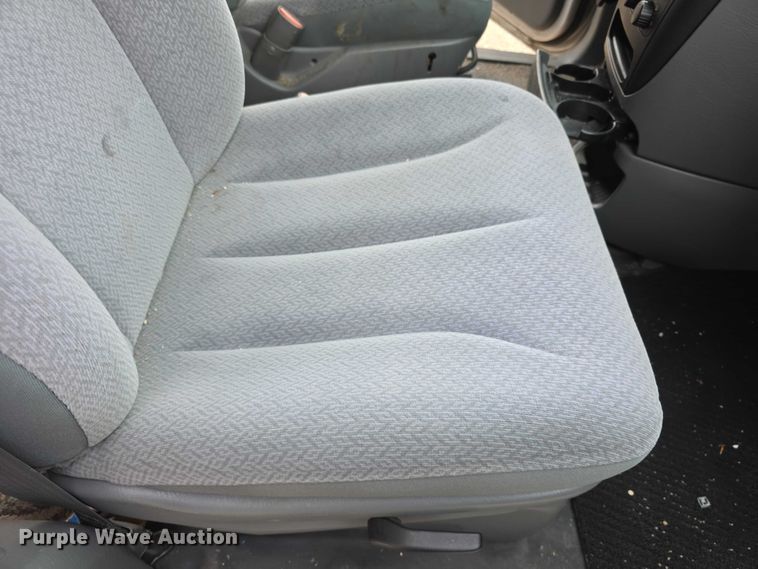 image for item DZ3794 2006 Dodge Grand Caravan C/V van