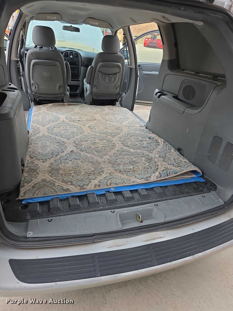 image for item DZ3794 2006 Dodge Grand Caravan C/V van