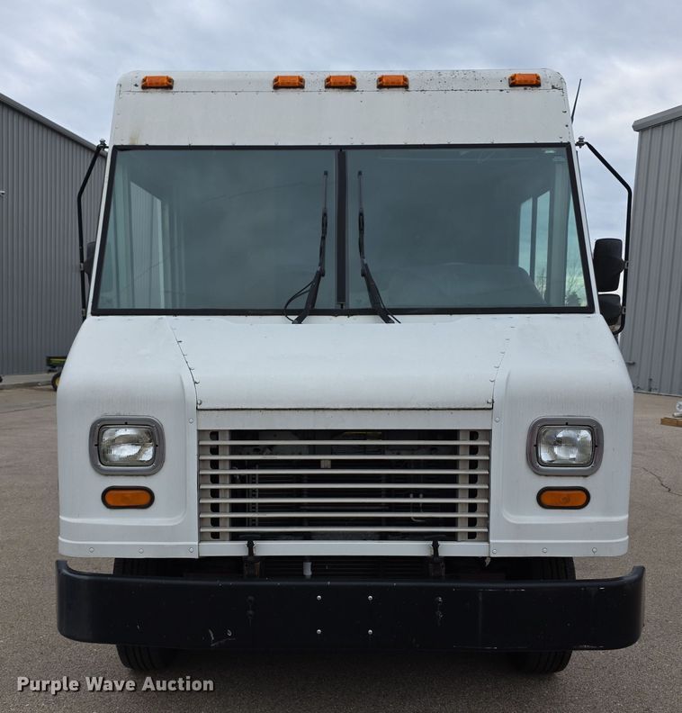 image for item DZ3795 2005 Ford Econoline Utilimaster delivery van