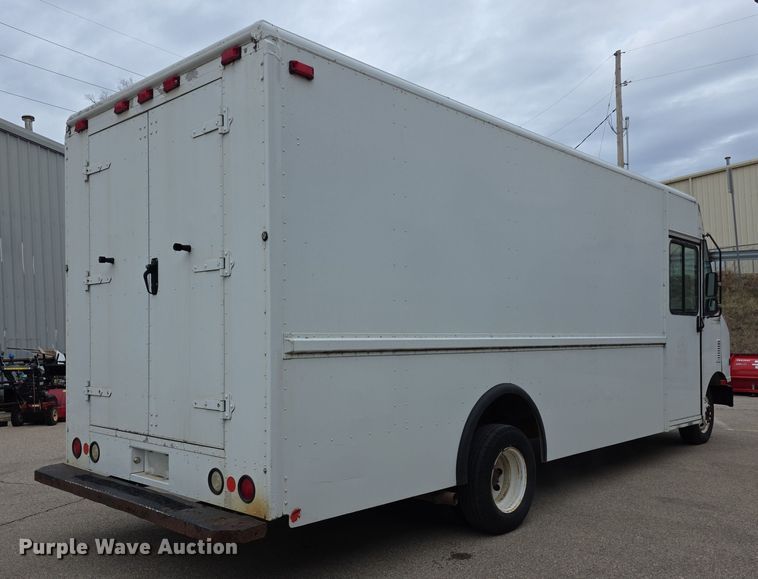 image for item DZ3795 2005 Ford Econoline Utilimaster delivery van