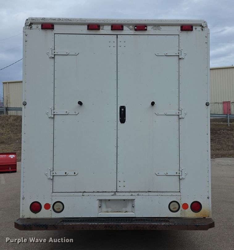 image for item DZ3795 2005 Ford Econoline Utilimaster delivery van