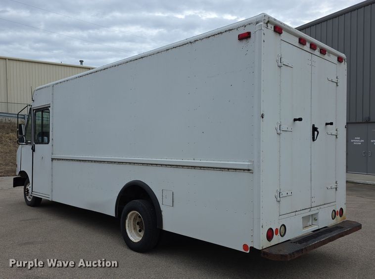 image for item DZ3795 2005 Ford Econoline Utilimaster delivery van